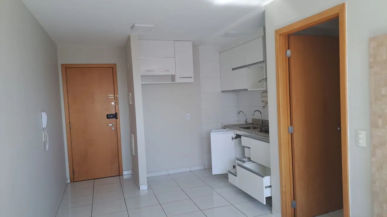 Alugo Apto Ed. Rosely Águas Claras