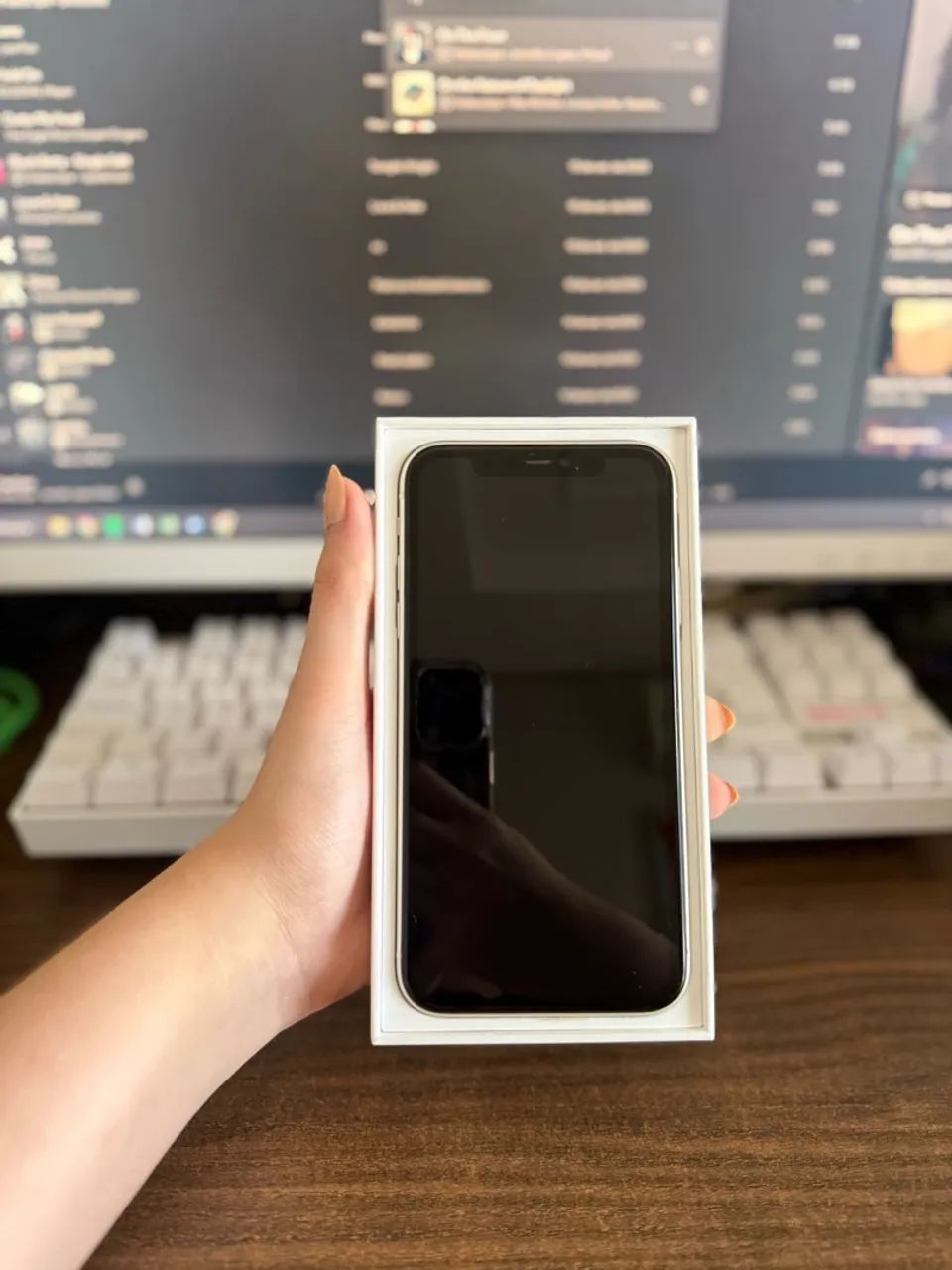 Iphone 11 branco 64GB - Foto 4
