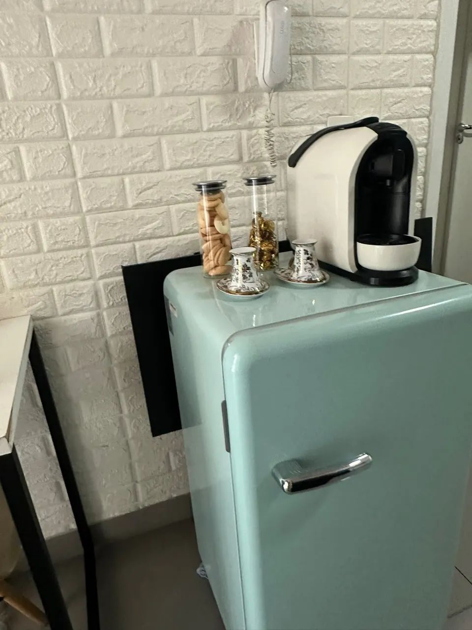 Frigobar 95 litros Midea retrô