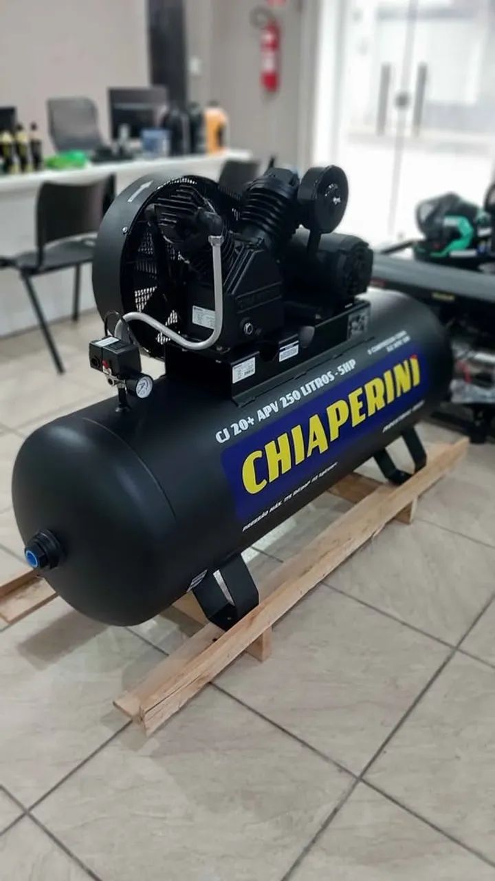 Compressor de ar 250L motor 5cv Weg 175 psi industrial Chiaperini - Loja/Nova - Foto 2