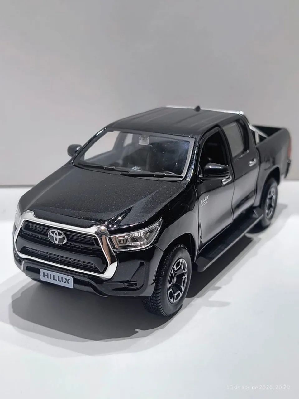 Miniatura Toyota Hilux Escala 1:24