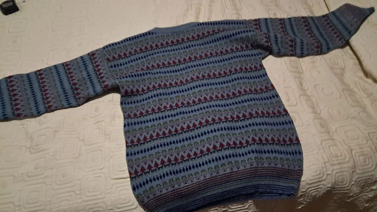 Lindo sueter masculino estampado tam P pixem dinheiro  - Foto 2
