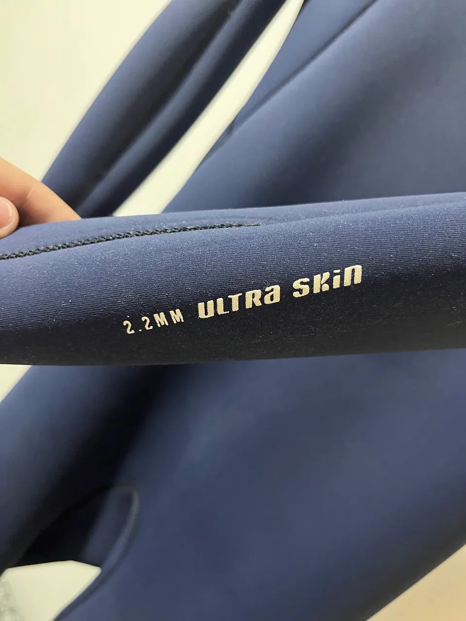 Long John mormaii manga longa chestzip 3/2mm ultra skin 1 azul marinho/cinza - ORIGINAL  - Foto 3