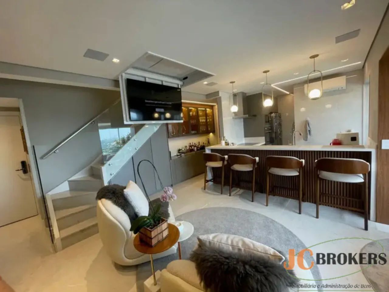 Apartamento com 90 m² de área útil, 1 suíte, 1 vaga