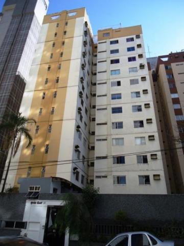 Aluga-se apartamento