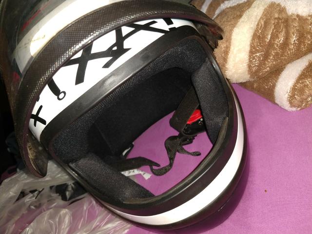 Capacete San Marino semi novo