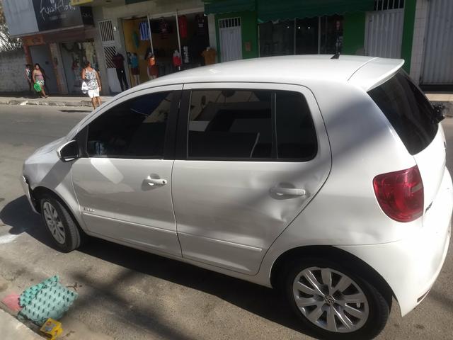 Vendo Fox 1.0 Completao,único dono, Ano 2012 modelo 2013 - Foto 4