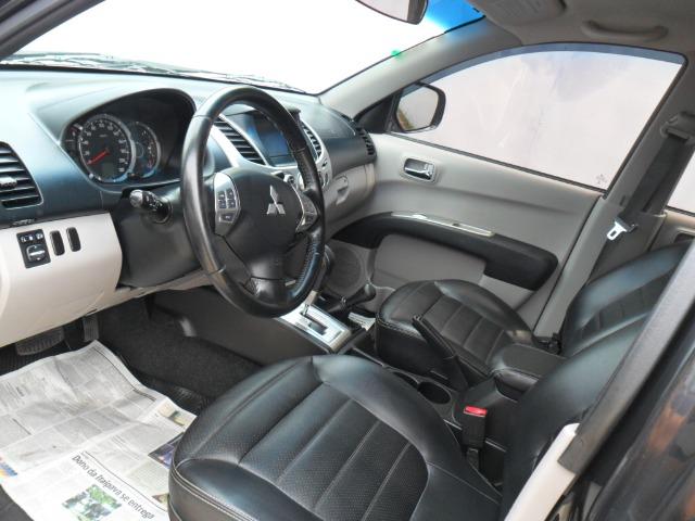 Mitsubishi L200 Triton Hpe 3.2 CD tb Int.Diesel Aut- - Foto 10
