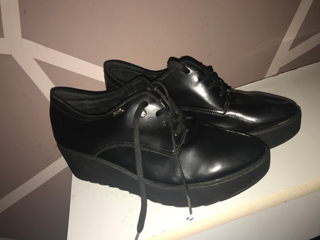 bota preta sapatinho de luxo