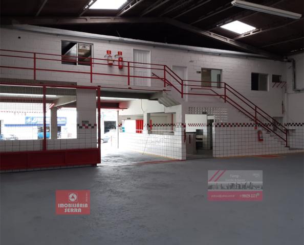 YUN 09 Galpão na avenida em Jardim Limoeiro de 740 m2 pé direito duplo