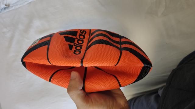 Mini-bola de basquete - Adidas (nova/original) - Foto 4