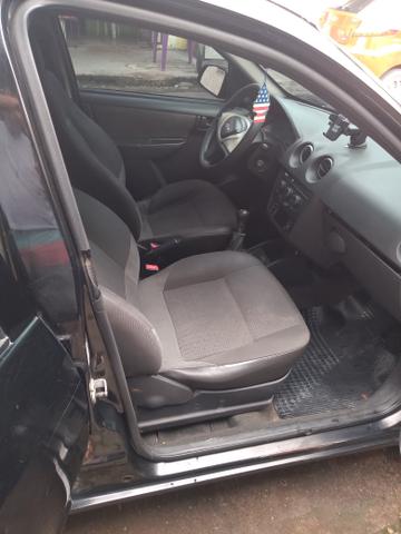 Vendo um chevrolet celta - Foto 2