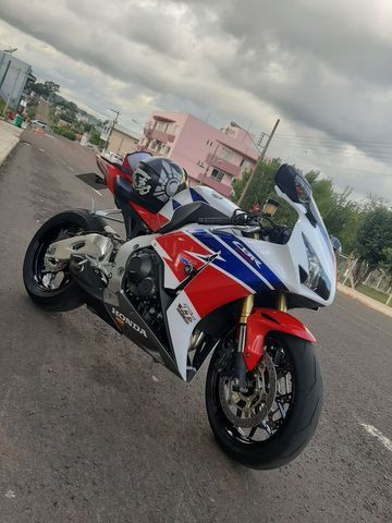 CBR 1000 FIREBLADE