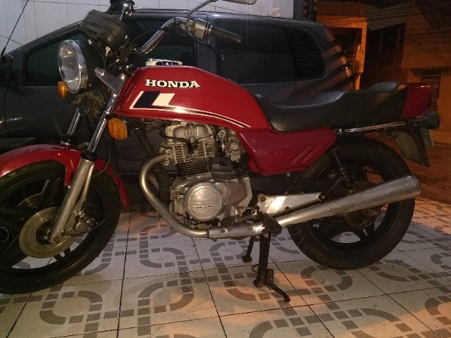 CB 400 1982