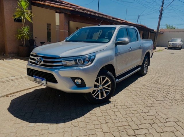 TOYOTA HILUX CD SRX 4×4 2.8 TDI 16V