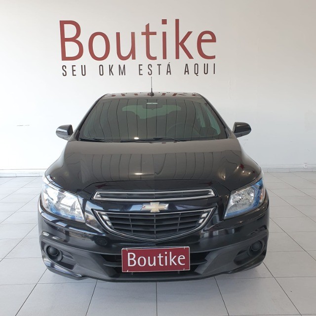 CHEVROLET ONIX LT 1.4 COM MYLINK ANO 2015. FINANCIAMOS EM ATÉ 60X