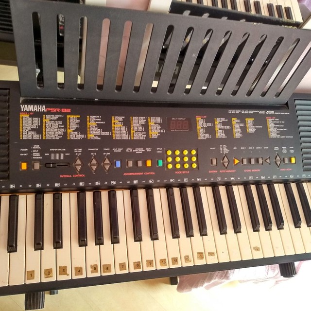 yamaha psr 82