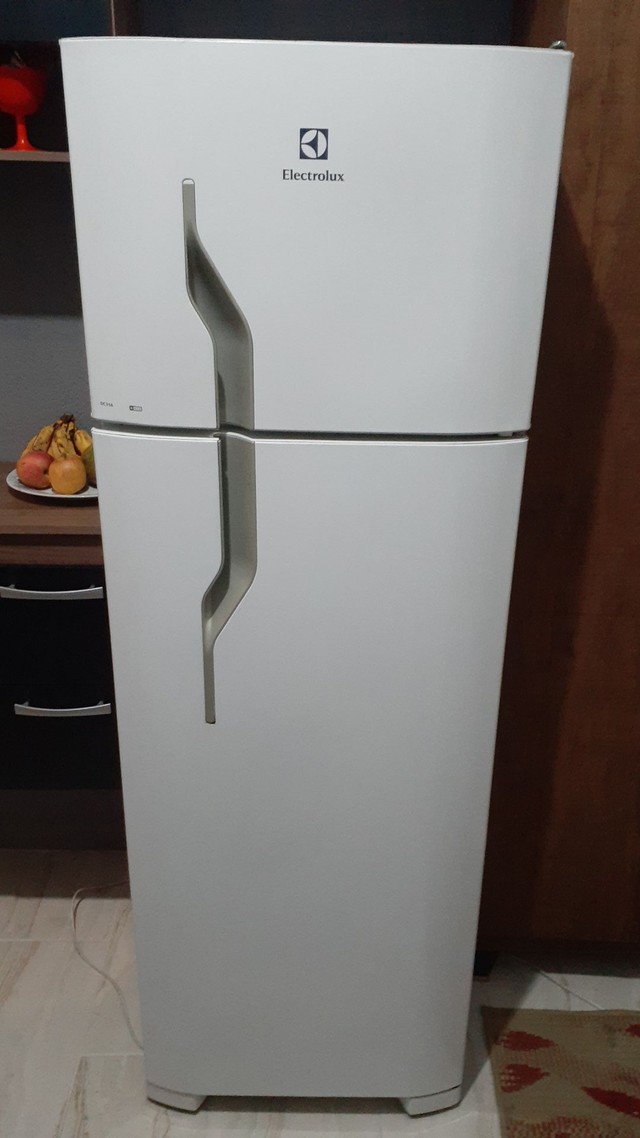 Geladeira Electrolux 35A