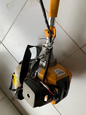 Roçadeira profissional a gasolina stihl 63CC