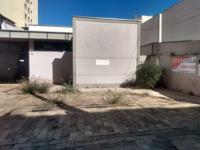 Sala comercial para alugar no Centro de Araraquara | Espaço com 2 banheiros