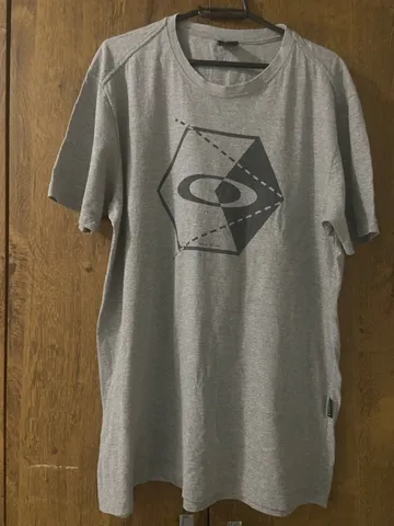 Camiseta Oakley Pieces Geometric