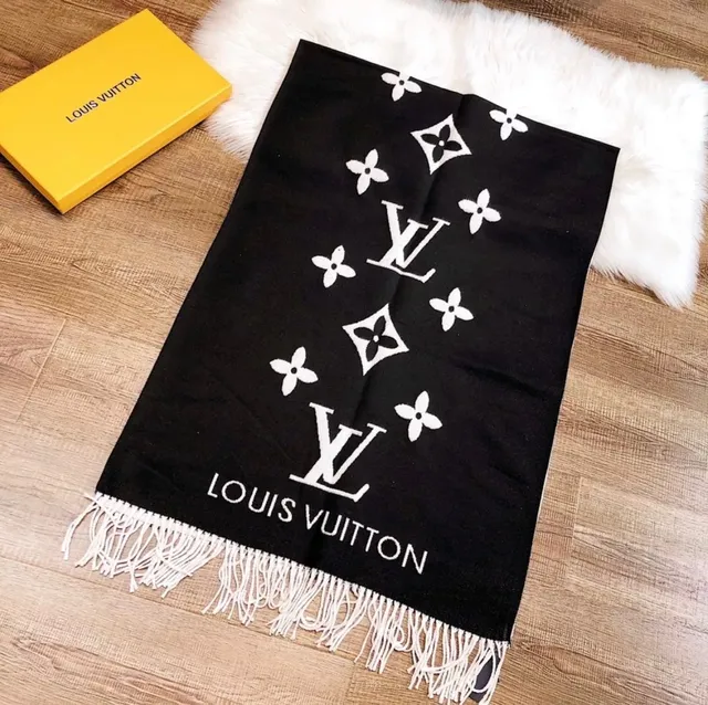 PASHMINA ECHARPE LOUIS VUITTON MONOGRAM OFF WHITE - Bolsas de Grife - Venda  de Bolsas