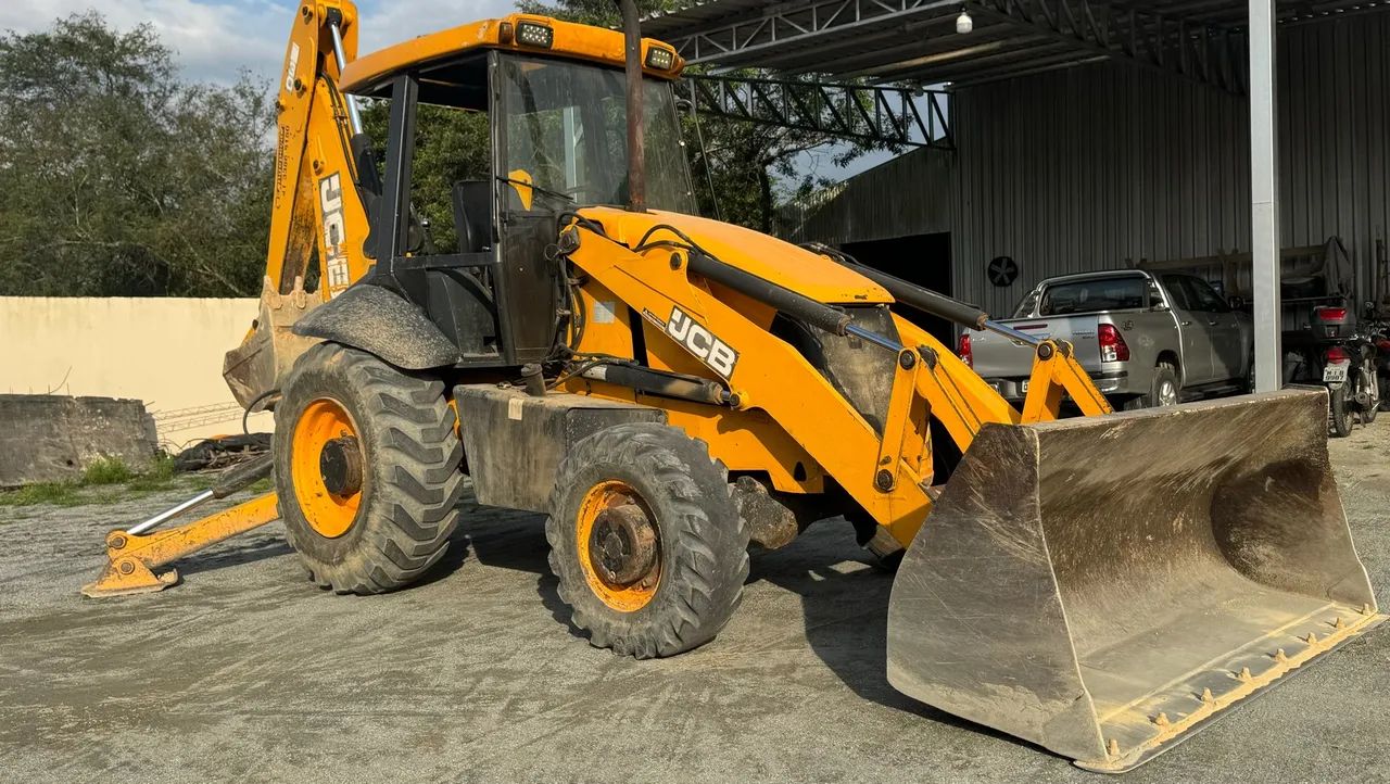 Retroescavadeira JCB 3c 4x4 2014 - Foto 3