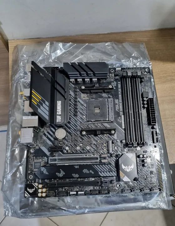 Placa mãe B550M Plus WiFi 2 - Foto 5