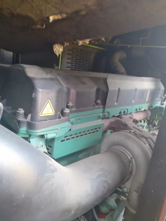 Gerador de Energia 450 KVA Pramac 2011 Motor Volvo Painel de Comando Digital - Foto 4