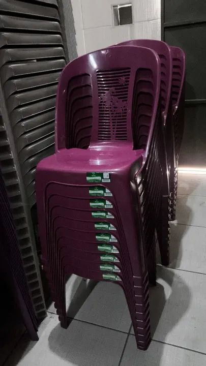 Cadeira de plástico  - Foto 6