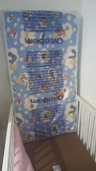 Berço de bebê com colchão - Foto 4
