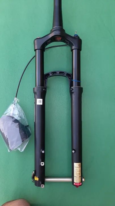 Suspensão Top, Suntour Axon aro 29, 120mm, Boost, muito conservada, impecável - Foto 5