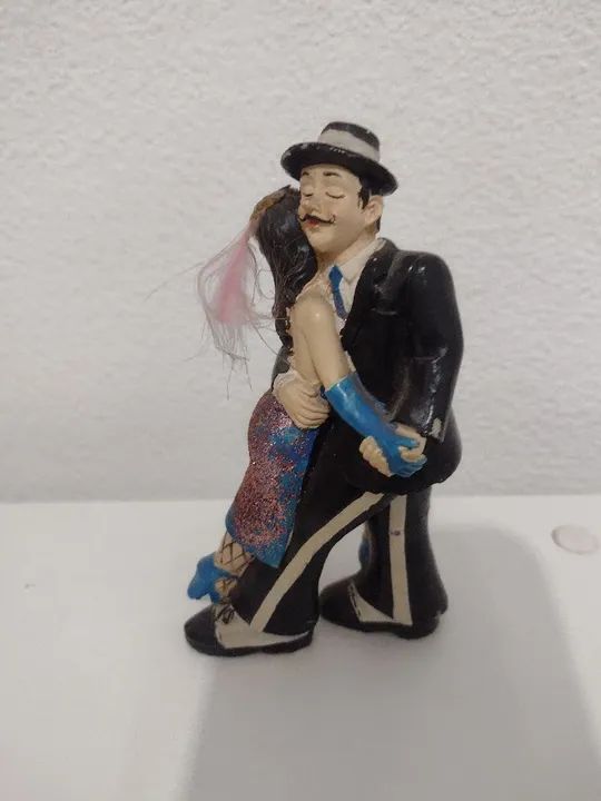 Casal dançarinos 12 cm de resina - Foto 3