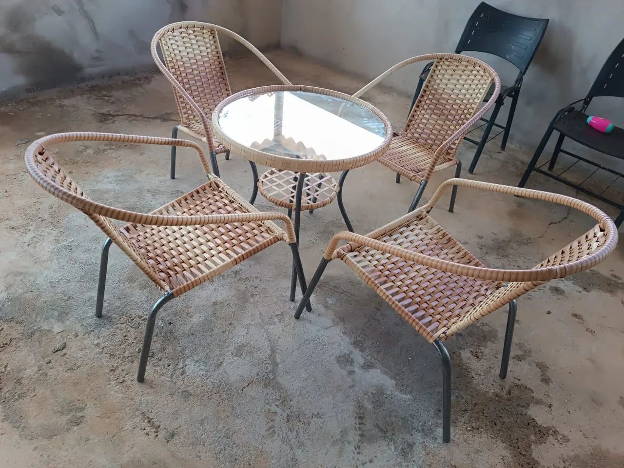 Conjunto decadeiras e mesa. - Foto 5