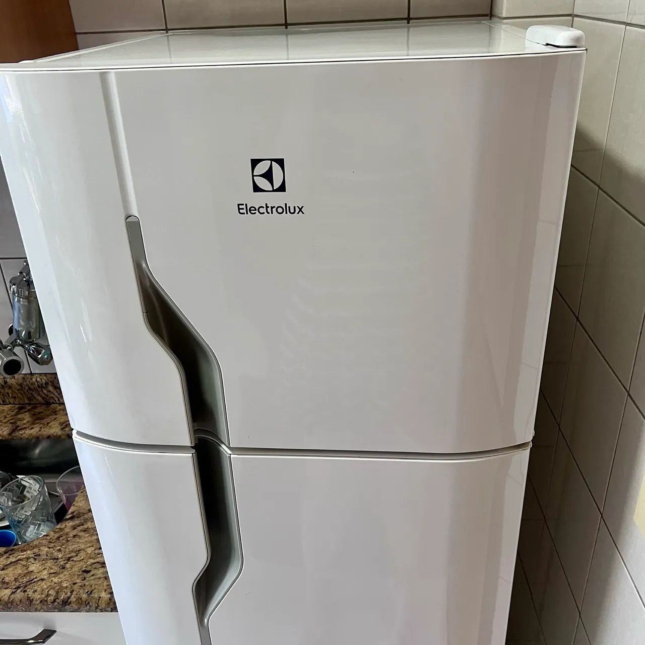 Geladeira duplex Electrolux 260 L DC35A