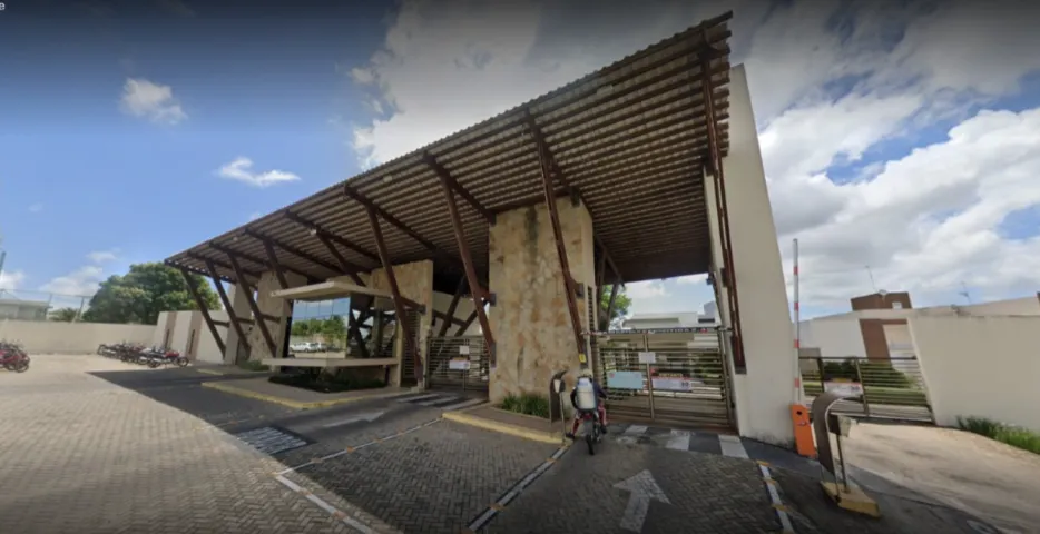 Condomínio Novo Leblon - Lote/Terreno de 260 m², lado sombra, ventilado por 250.000