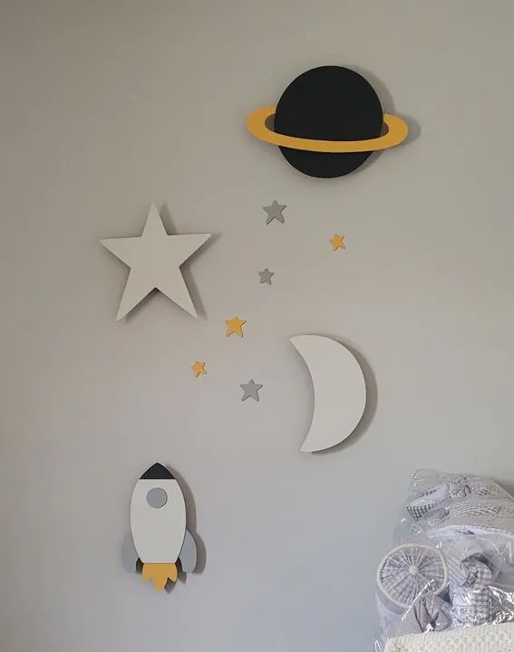 Decoração quarto Lua, estrela, planetas e foguete Kit MDF com luz de LED. 