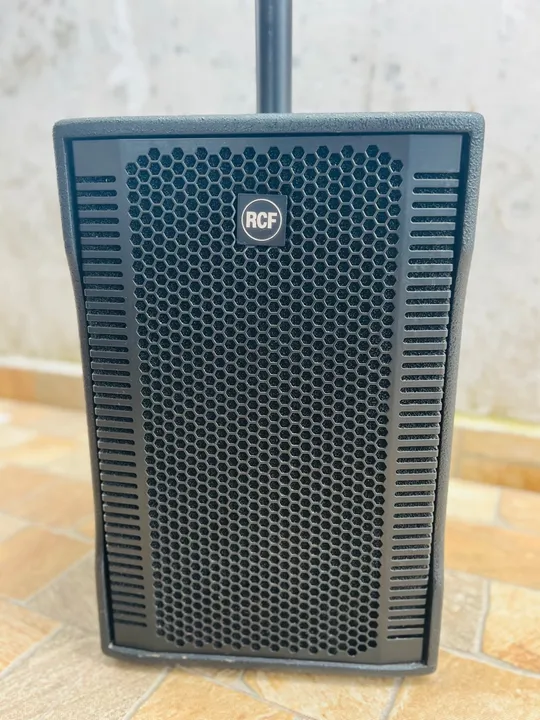 Caixa de Som Ativa RCF Evox 8