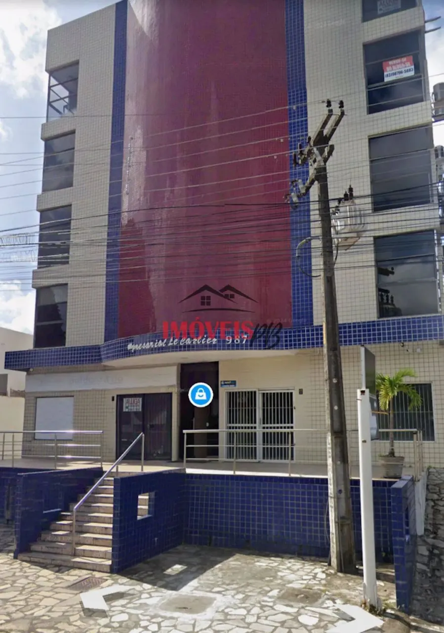 Sala comercial na torre.