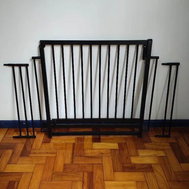 Portãozinho de ferro - para separação de ambientes de Crianças/Pets em sua casa - Foto 4