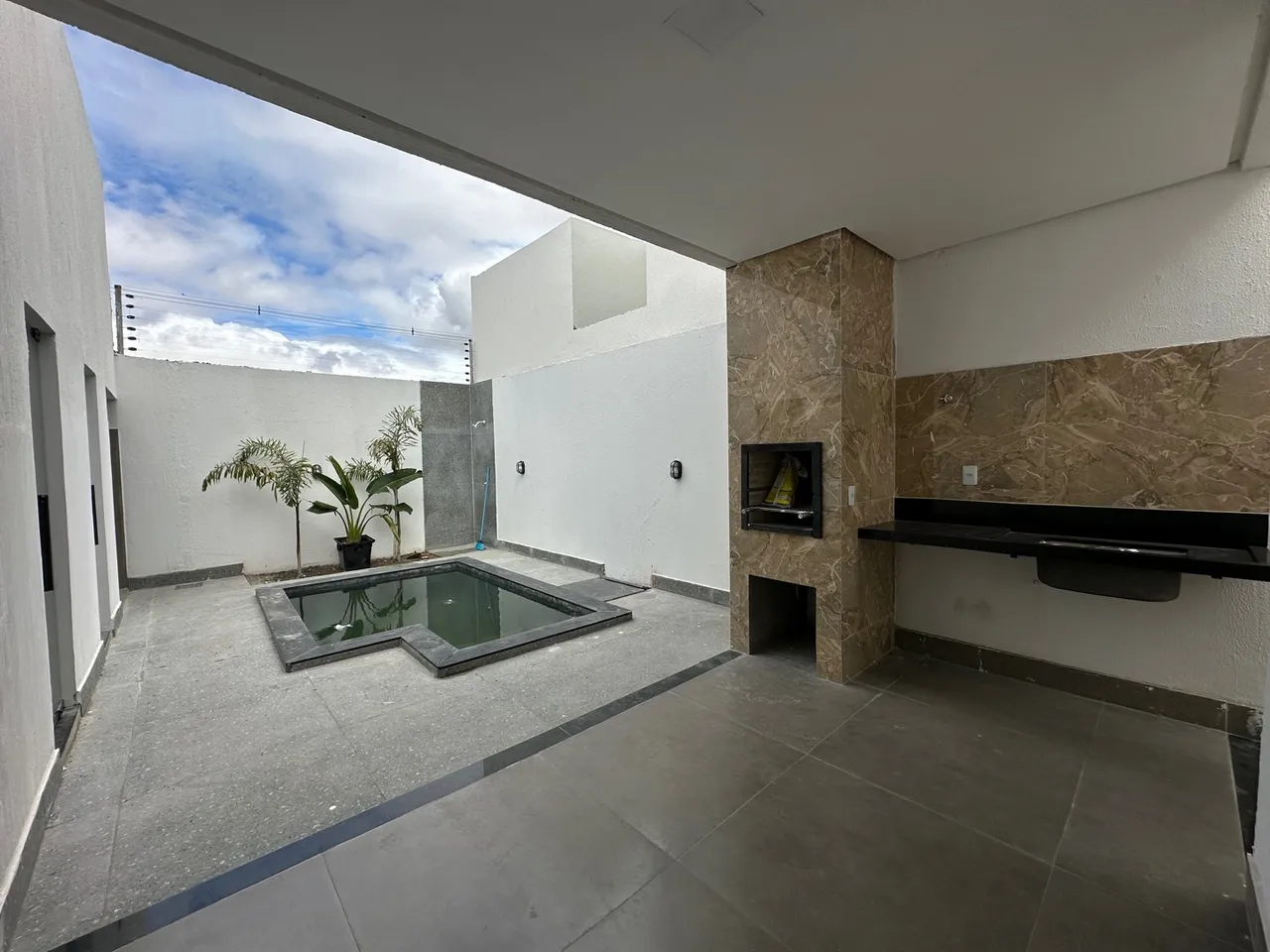 Casa com piscina no Loteamento Boa Vista