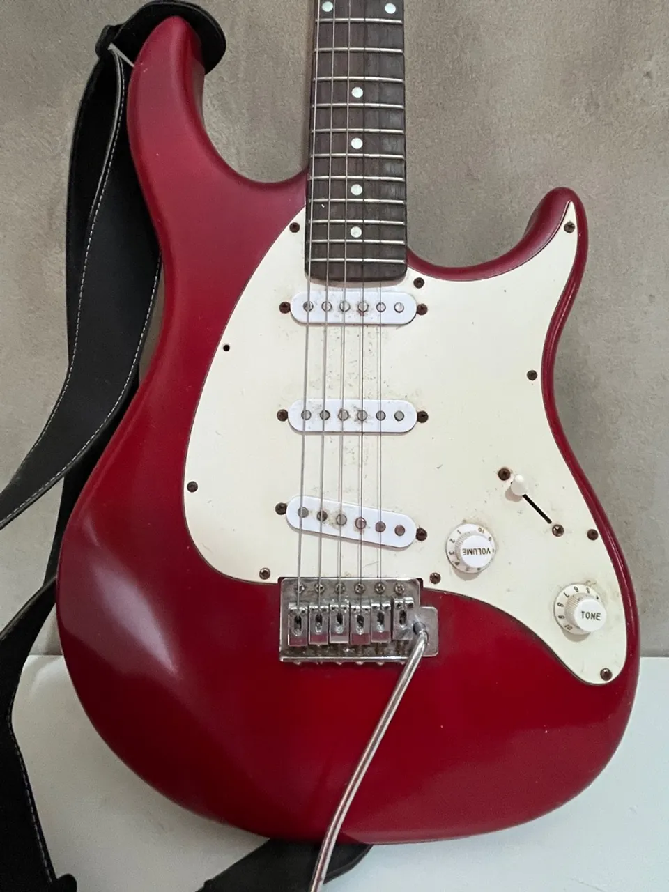 Guitarra Elétrica Vermelha - Ótimo Estado