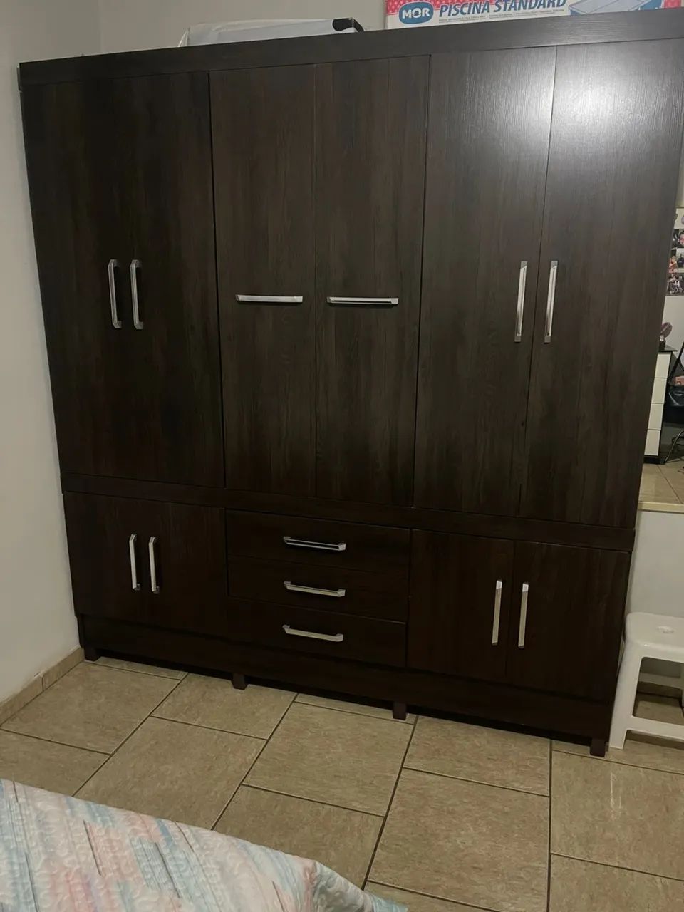 GUARDA ROUPA 5 PORTAS  3 GAVETAS.  - Foto 3
