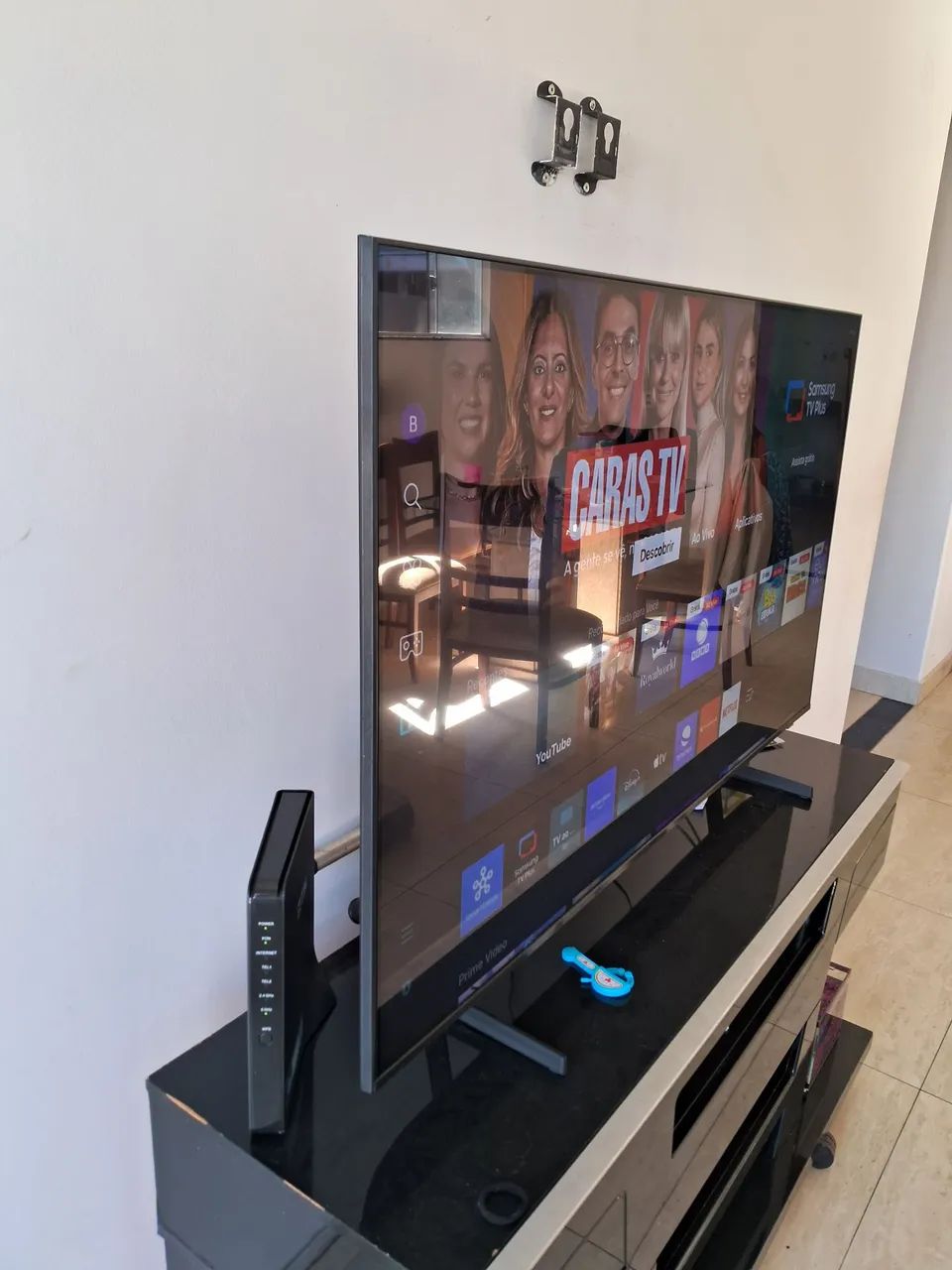 Smart TV Samsung - Tela Grande e Recursos Incríveis - Foto 2