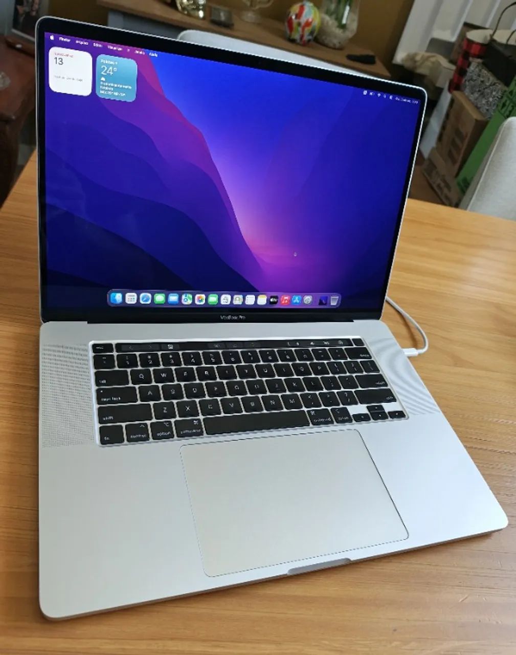 Macbook Pro 2019 Touchbar, tela 16 polegadas retina, 16GB ram