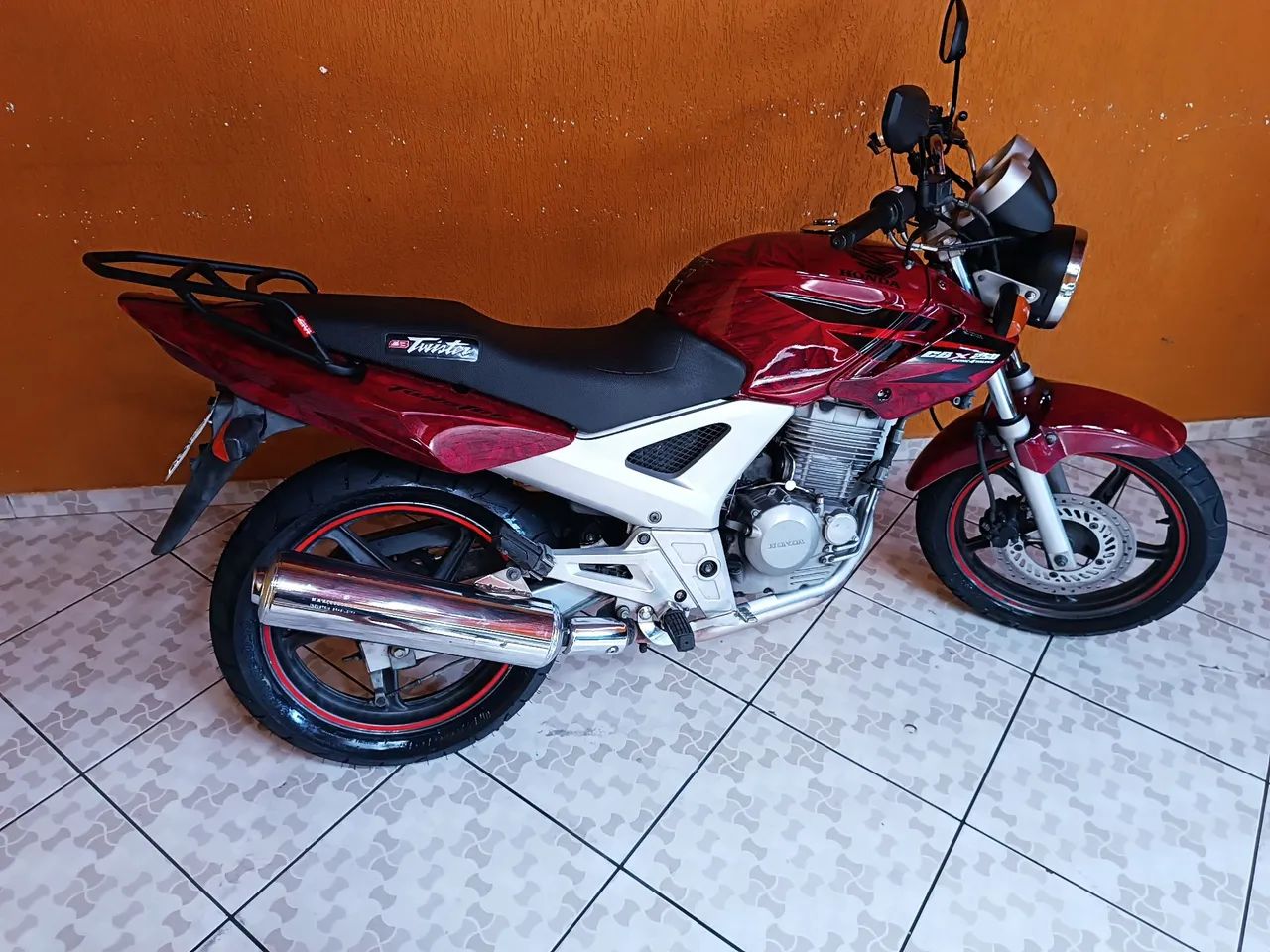 CBX Twister 2008 vermelha - Foto 2