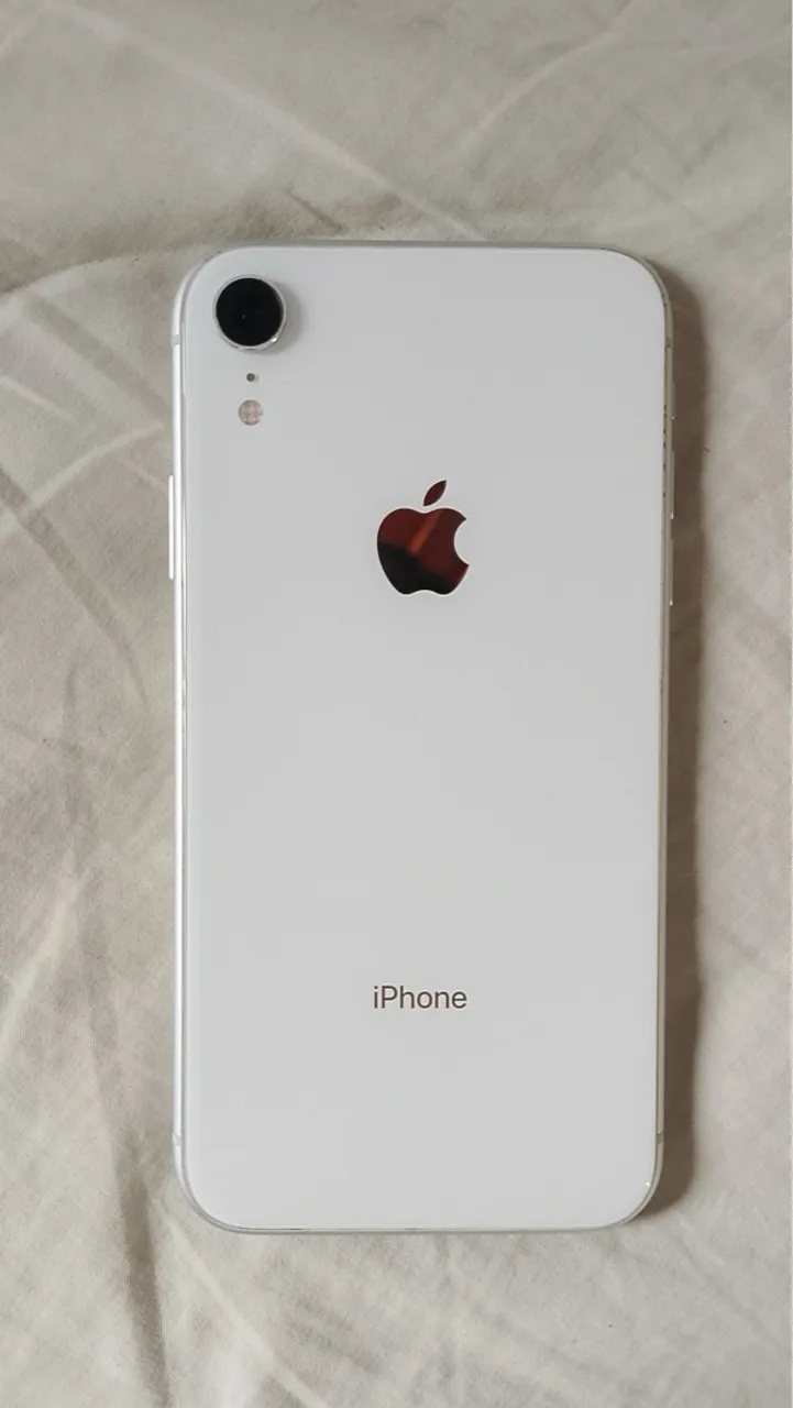 iPhone XR 128 gigas sem marca de uso