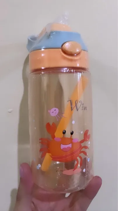 Garrafa de água infantil com canudo - Win