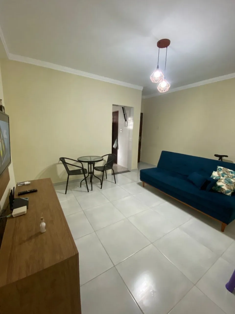 Aluguel - Mulher para dividir apartamento