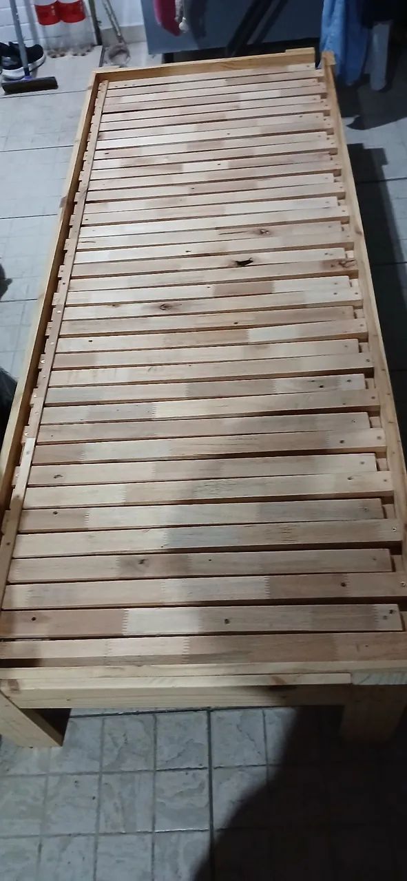 Cama de madeira sob medida - Foto 3